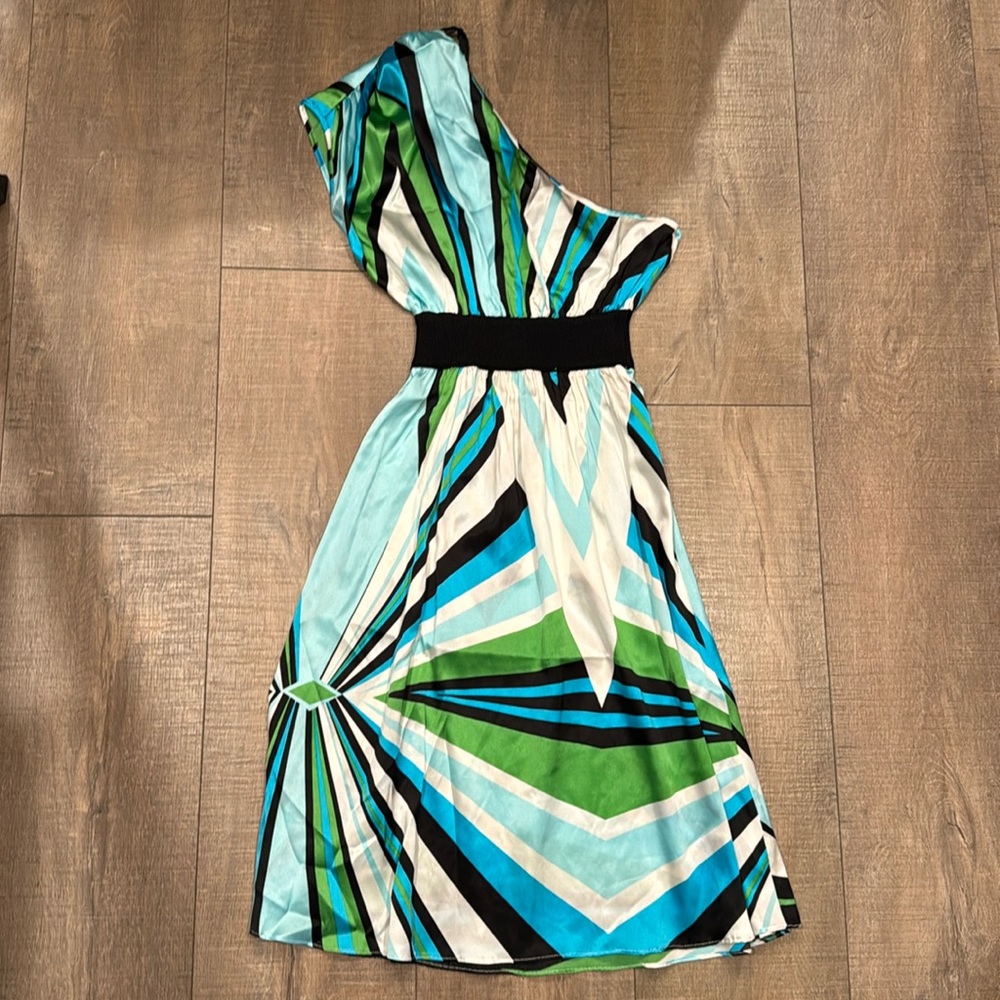 Bebe BNWT one shoulder silk dress